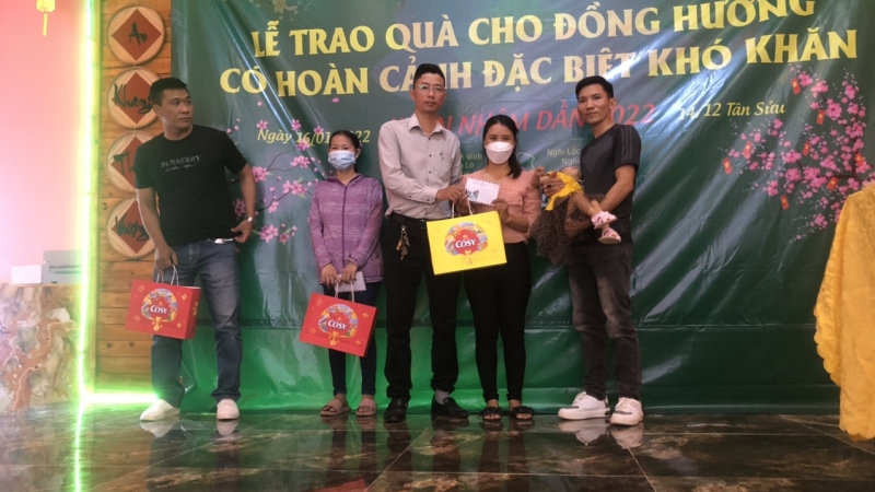 LỄ TRAO QUÀ CHO ĐỒNG HƯƠNG CÓ HOÀN CẢNH ĐẶC BIỆT KHÓ KHĂN XUÂN NHÂM DẦN